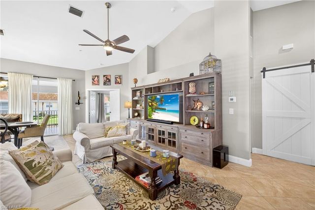 5135 Cobble Creek CT 201, Naples, FL 34110