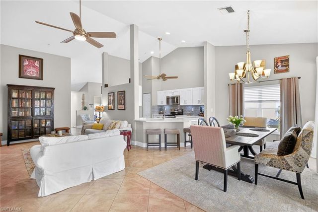 5135 Cobble Creek CT 201, Naples, FL 34110