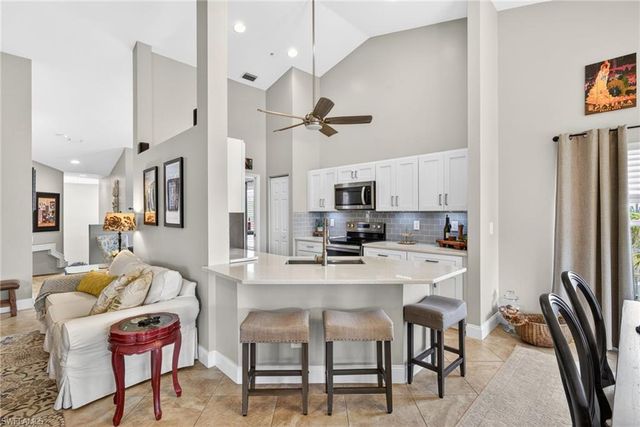 5135 Cobble Creek CT 201, Naples, FL 34110