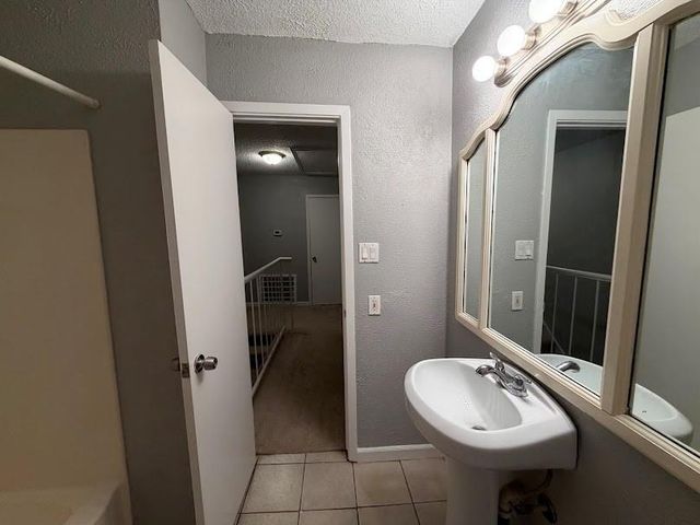 1917 Miramar Green Street 1917, Seabrook, TX 77586