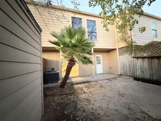 1917 Miramar Green Street 1917, Seabrook, TX 77586