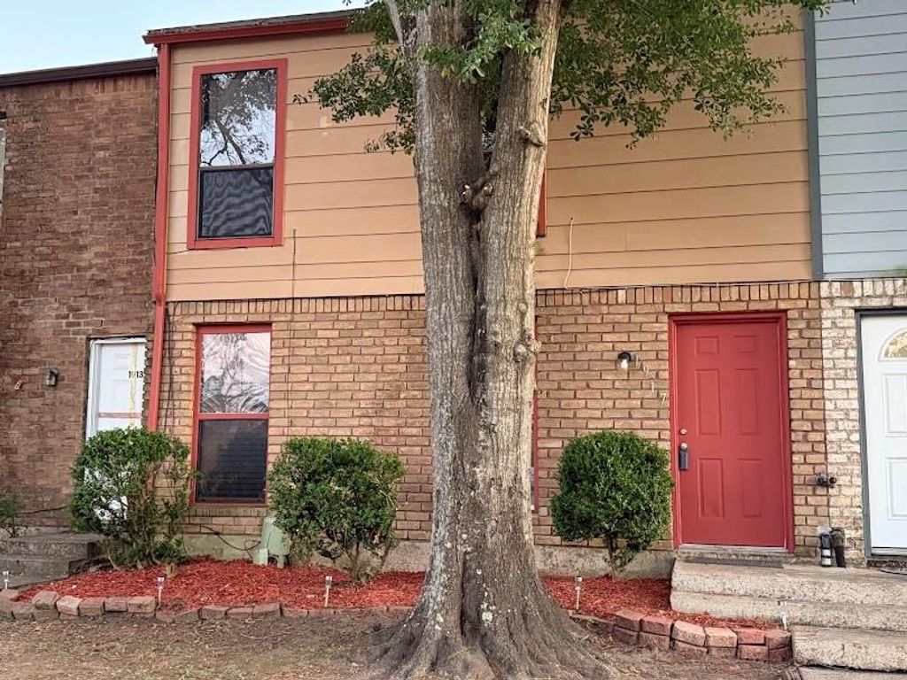 1917 Miramar Green Street 1917, Seabrook, TX 77586