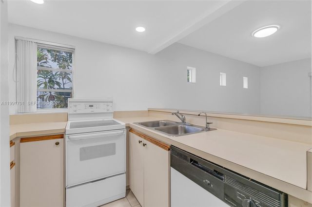 3599 SW 17th Street 3599, Miami, FL 33145