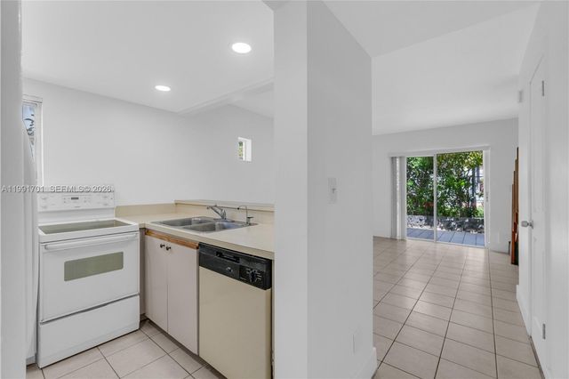 3599 SW 17th Street 3599, Miami, FL 33145
