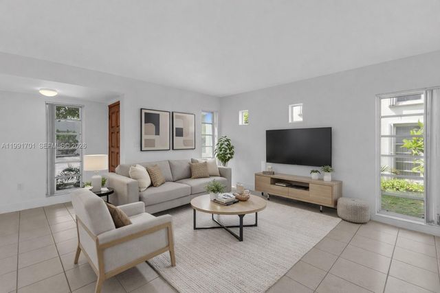 3599 SW 17th Street 3599, Miami, FL 33145