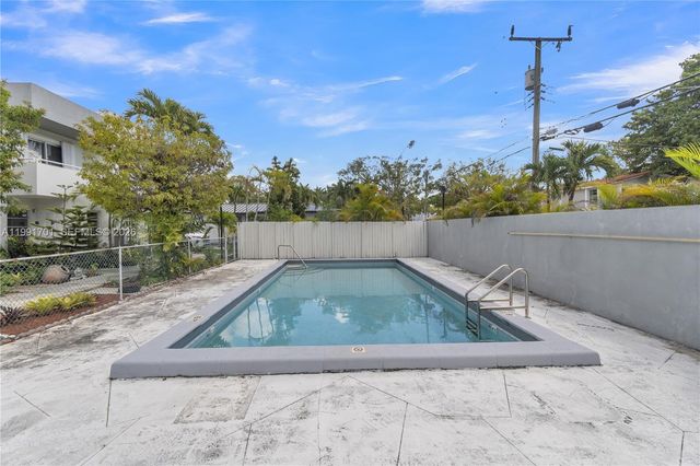 3599 SW 17th Street 3599, Miami, FL 33145