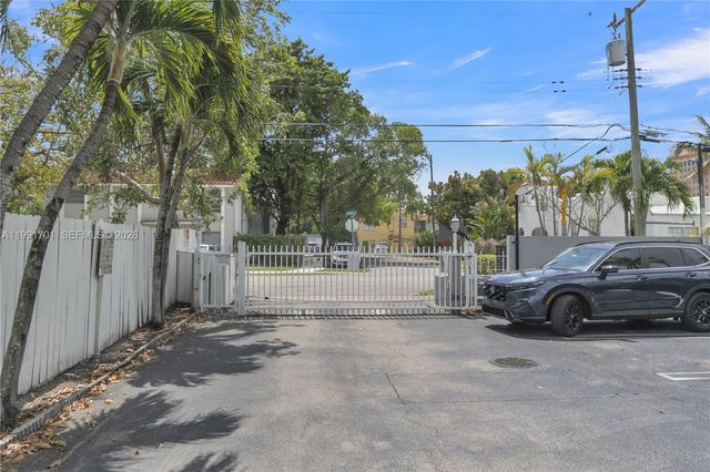 3599 SW 17th Street 3599, Miami, FL 33145