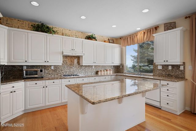 3206 Old Coach Way, Reno, NV 89511