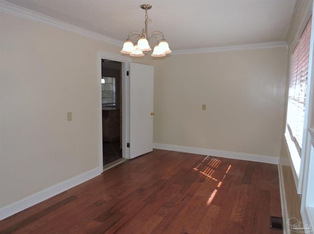 6807 Chaffin St, Milton, FL 32570