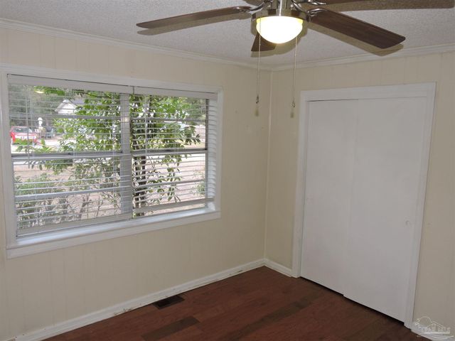 6807 Chaffin St, Milton, FL 32570