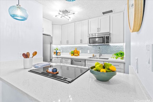 3741 Kanaina Avenue 315, Honolulu, HI 96815