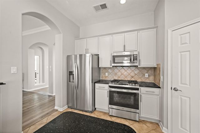 1330 Leigh Gardens Drive, Sugar Land, TX 77479