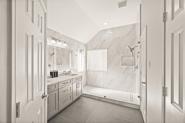 1330 Leigh Gardens Drive, Sugar Land, TX 77479