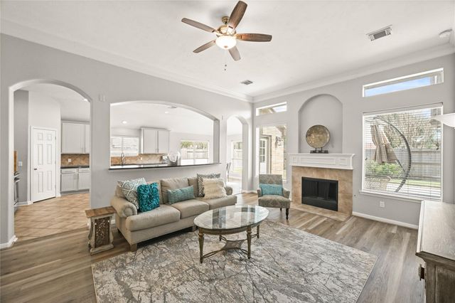 1330 Leigh Gardens Drive, Sugar Land, TX 77479