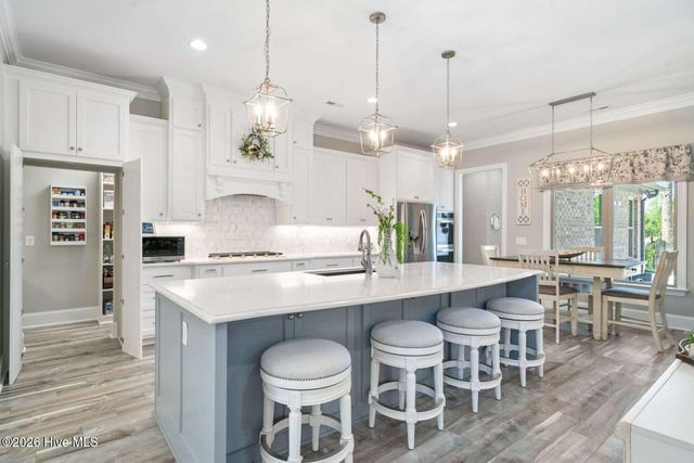 127 Legacy Lakes Drive, Wallace, NC 28466
