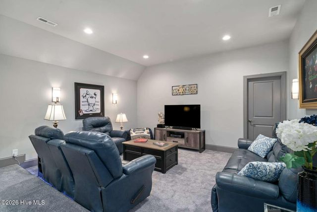 127 Legacy Lakes Drive, Wallace, NC 28466