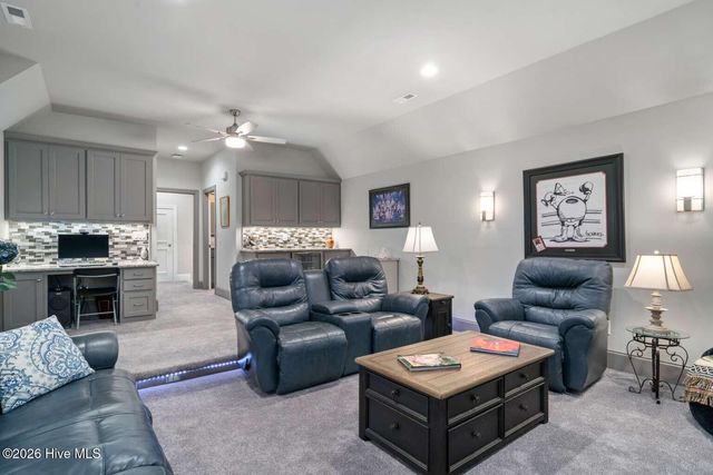 127 Legacy Lakes Drive, Wallace, NC 28466