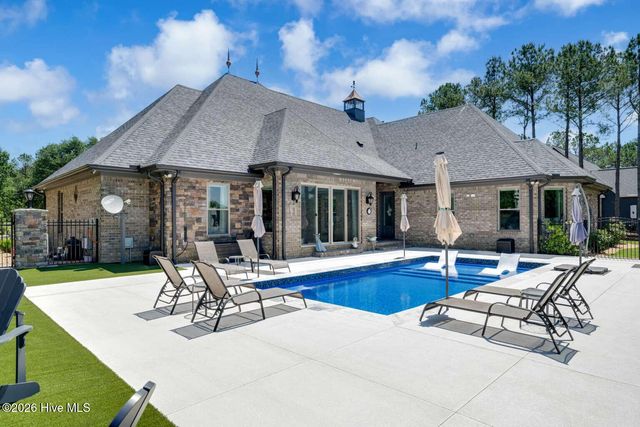 127 Legacy Lakes Drive, Wallace, NC 28466