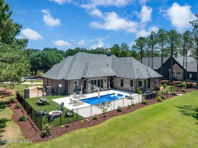 127 Legacy Lakes Drive, Wallace, NC 28466