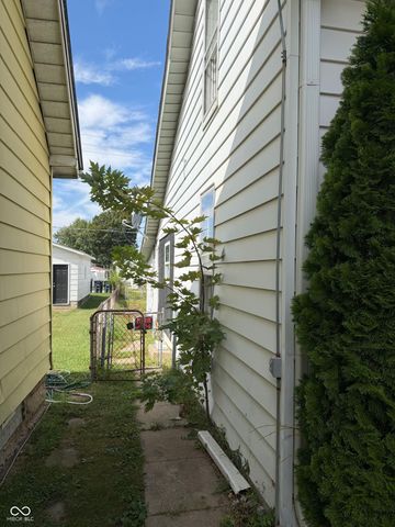 80 S 5th Avenue, Beech Grove, IN 46107