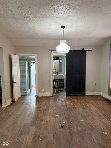 80 S 5th Avenue, Beech Grove, IN 46107