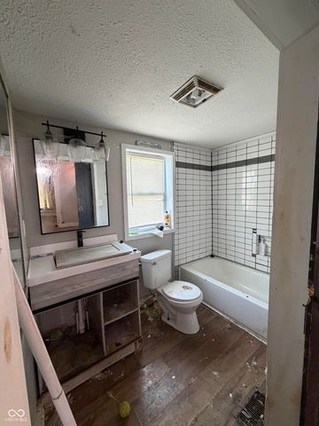 80 S 5th Avenue, Beech Grove, IN 46107