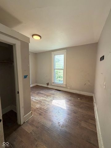 80 S 5th Avenue, Beech Grove, IN 46107