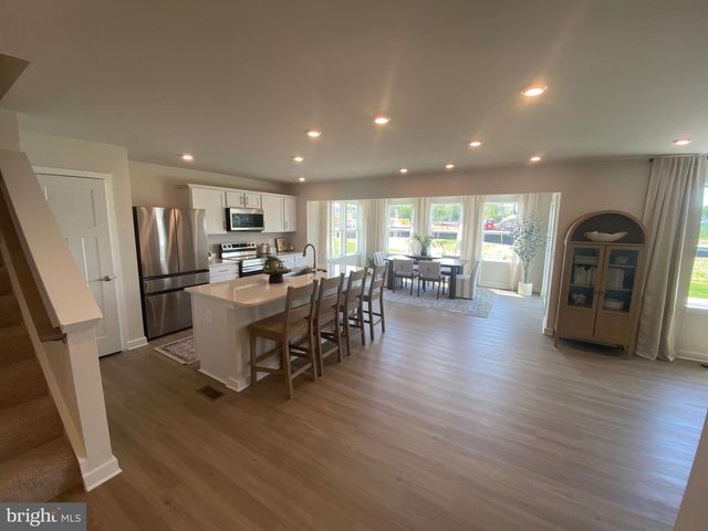 11 THORTON AVE, Ranson, WV 25438