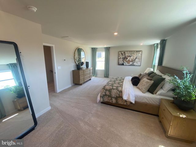11 THORTON AVE, Ranson, WV 25438