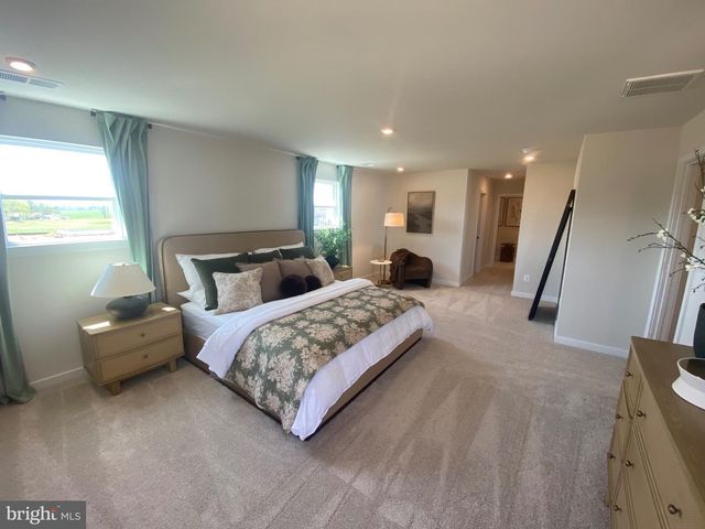 11 THORTON AVE, Ranson, WV 25438