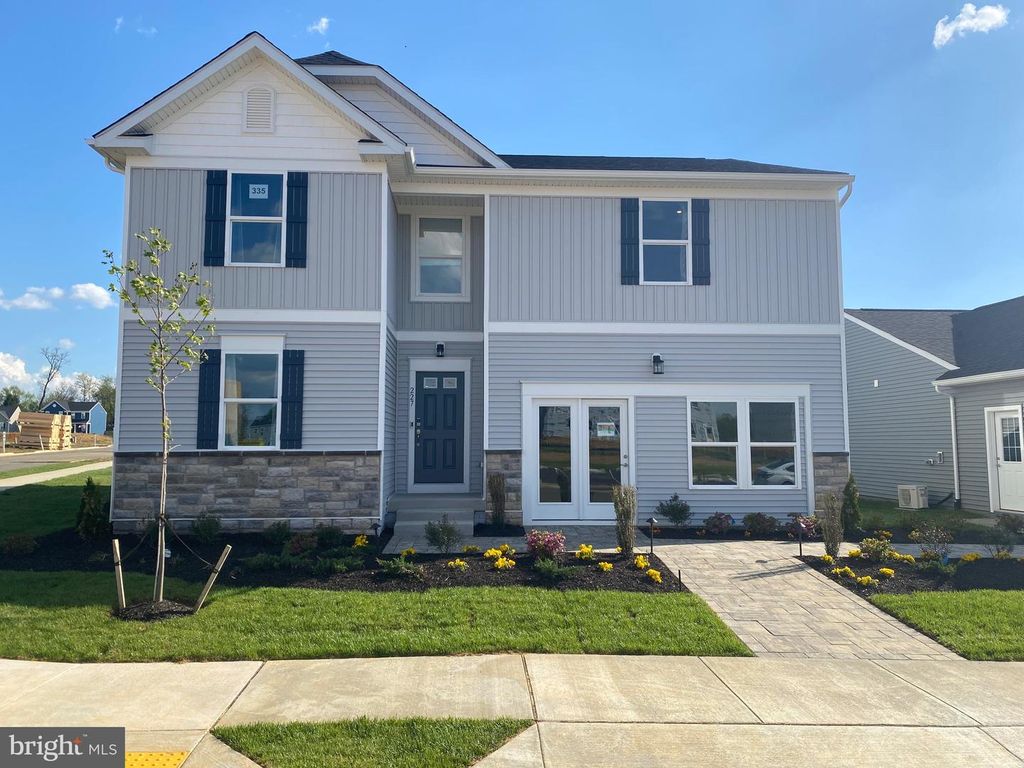 11 THORTON AVE, Ranson, WV 25438