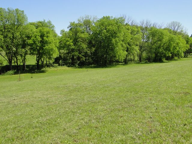 4 Cothran Rd, Columbia, TN 38401