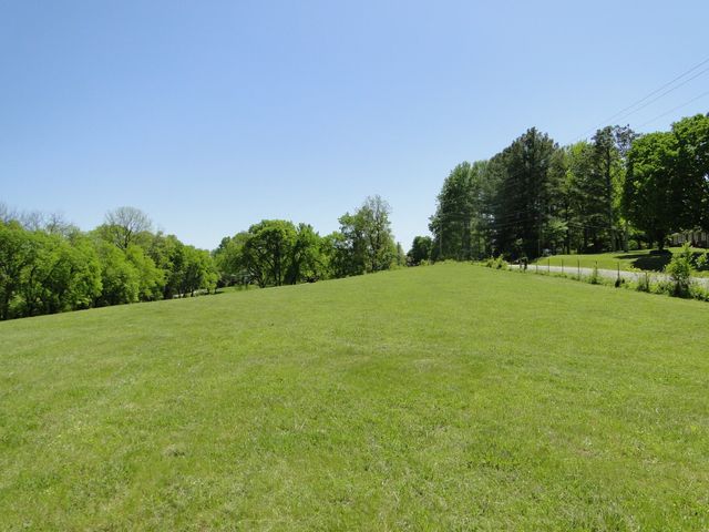 4 Cothran Rd, Columbia, TN 38401
