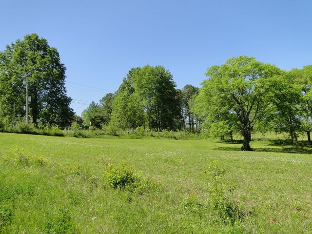 4 Cothran Rd, Columbia, TN 38401