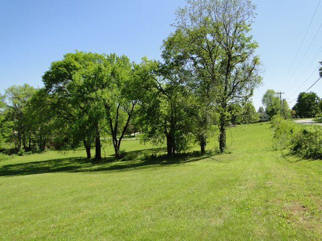 4 Cothran Rd, Columbia, TN 38401