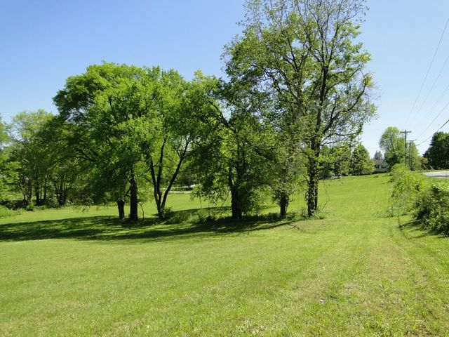 4 Cothran Rd, Columbia, TN 38401