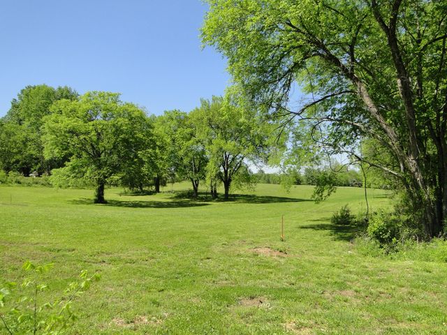 4 Cothran Rd, Columbia, TN 38401