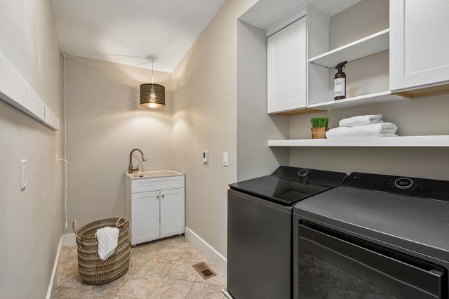 4160 Utica Avenue S, Saint Louis Park, MN 55416