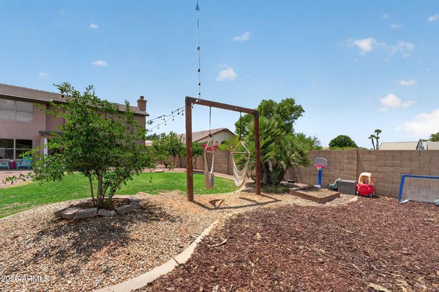 534 E KYLE Court, Gilbert, AZ 85296