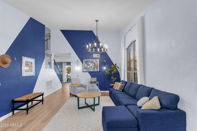 534 E KYLE Court, Gilbert, AZ 85296