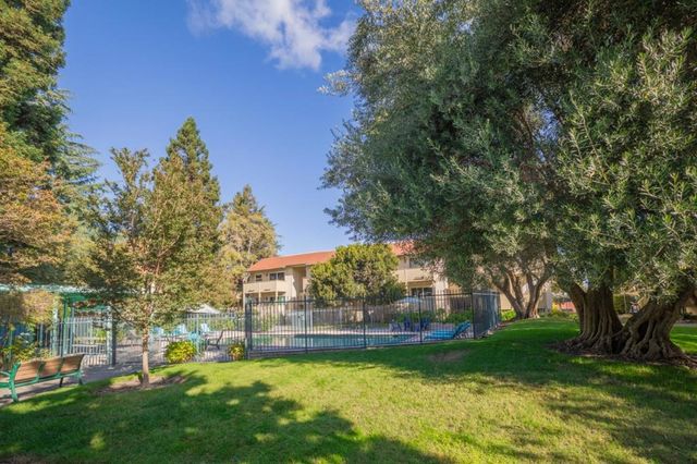 761 N Fair Oaks Avenue 6, Sunnyvale, CA 94085