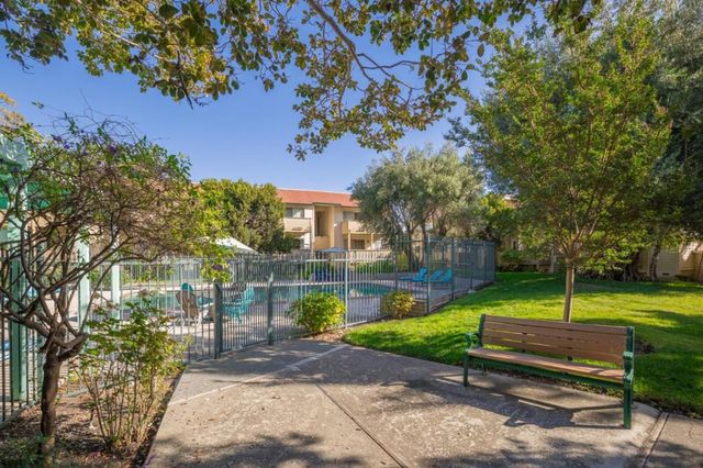 761 N Fair Oaks Avenue 6, Sunnyvale, CA 94085