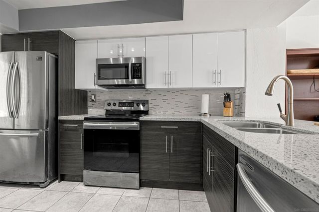 814 AMERICA WAY, Del Mar, CA 92014