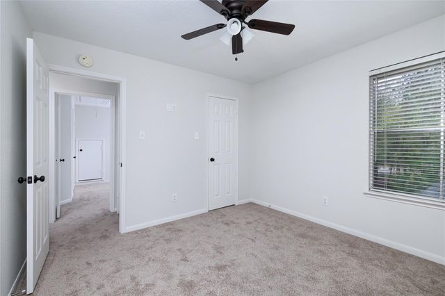 107 N Sunny Slope Circle, The Woodlands, TX 77381