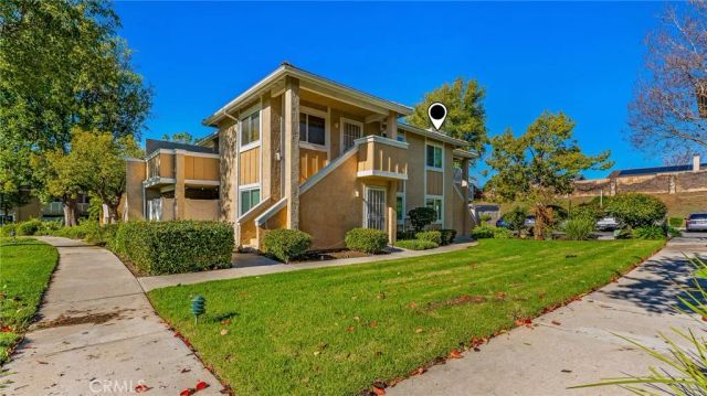 2915 Deacon 17, Simi Valley, CA 93065