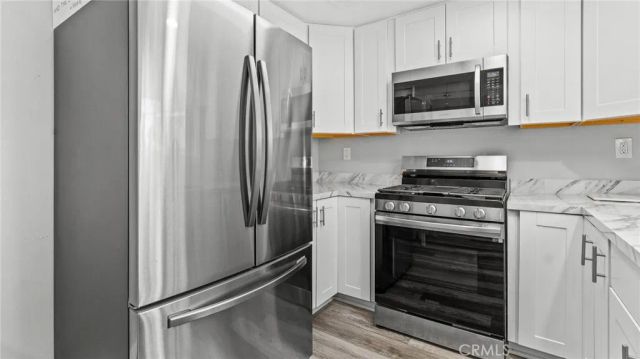 2915 Deacon 17, Simi Valley, CA 93065