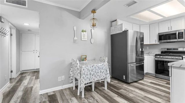 2915 Deacon 17, Simi Valley, CA 93065