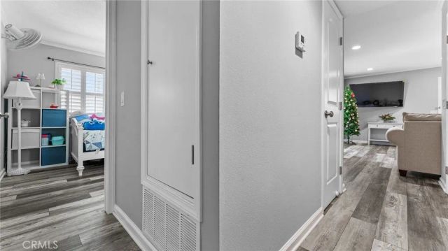 2915 Deacon 17, Simi Valley, CA 93065