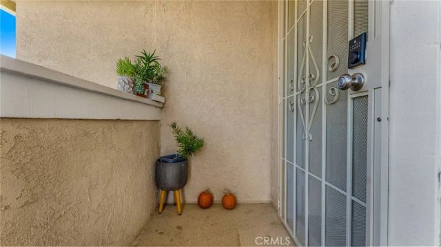 2915 Deacon 17, Simi Valley, CA 93065