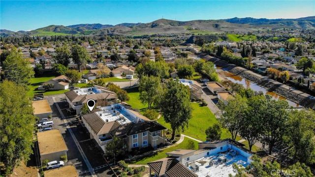 2915 Deacon 17, Simi Valley, CA 93065